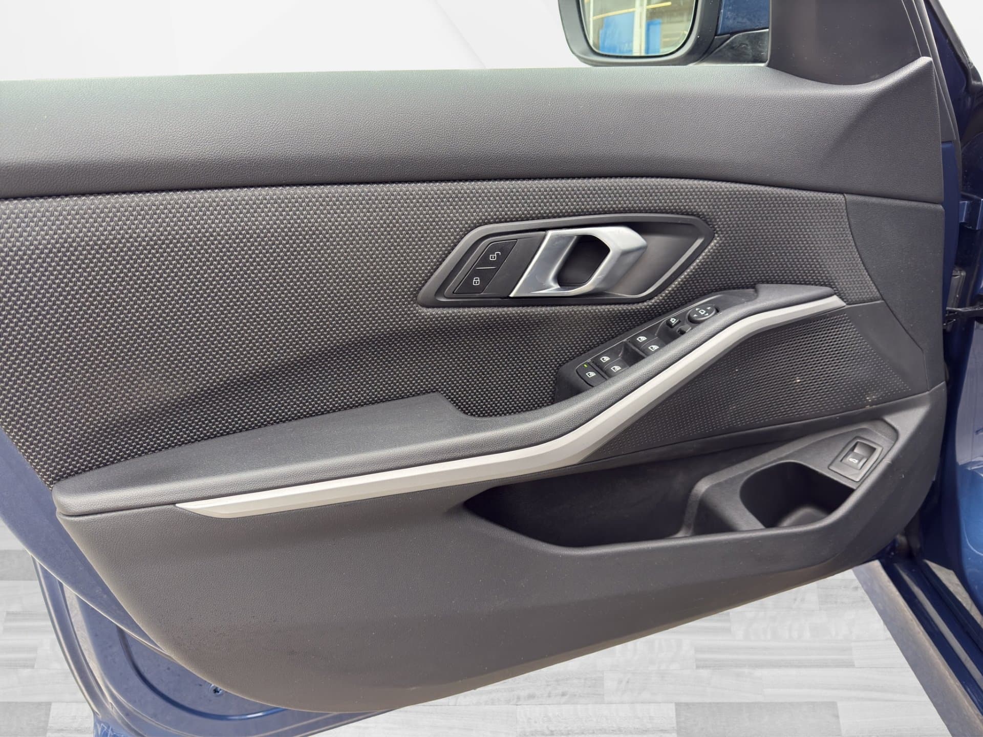 BMW 320d xDrive - Thumbnail 12