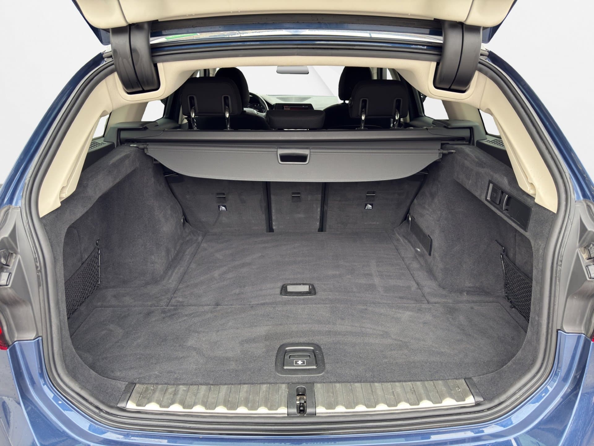 BMW 320d xDrive - Thumbnail 13