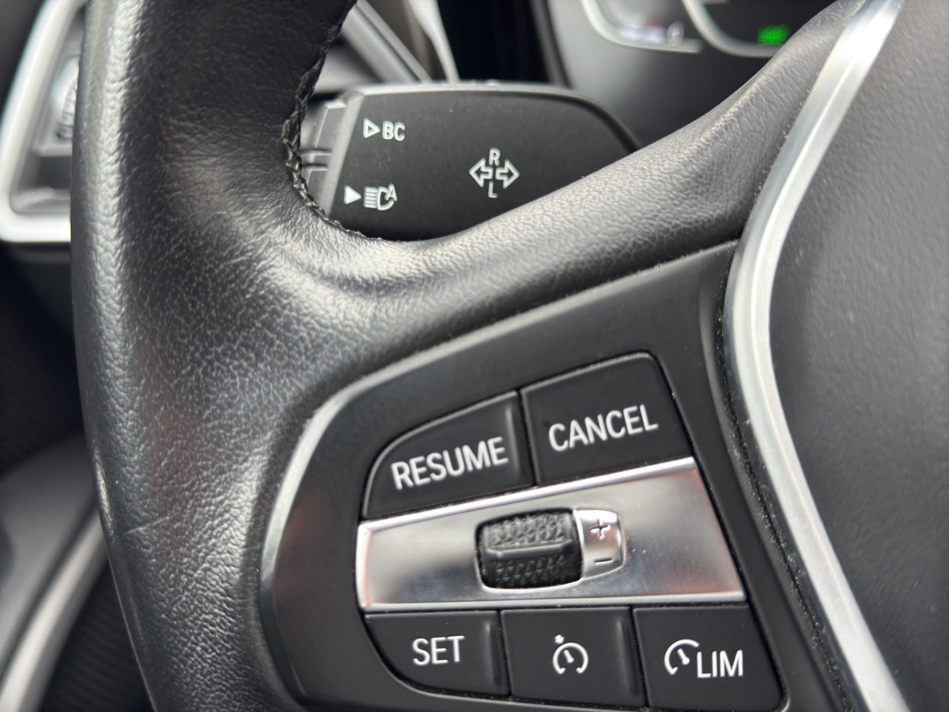 BMW 320d xDrive - Thumbnail 16