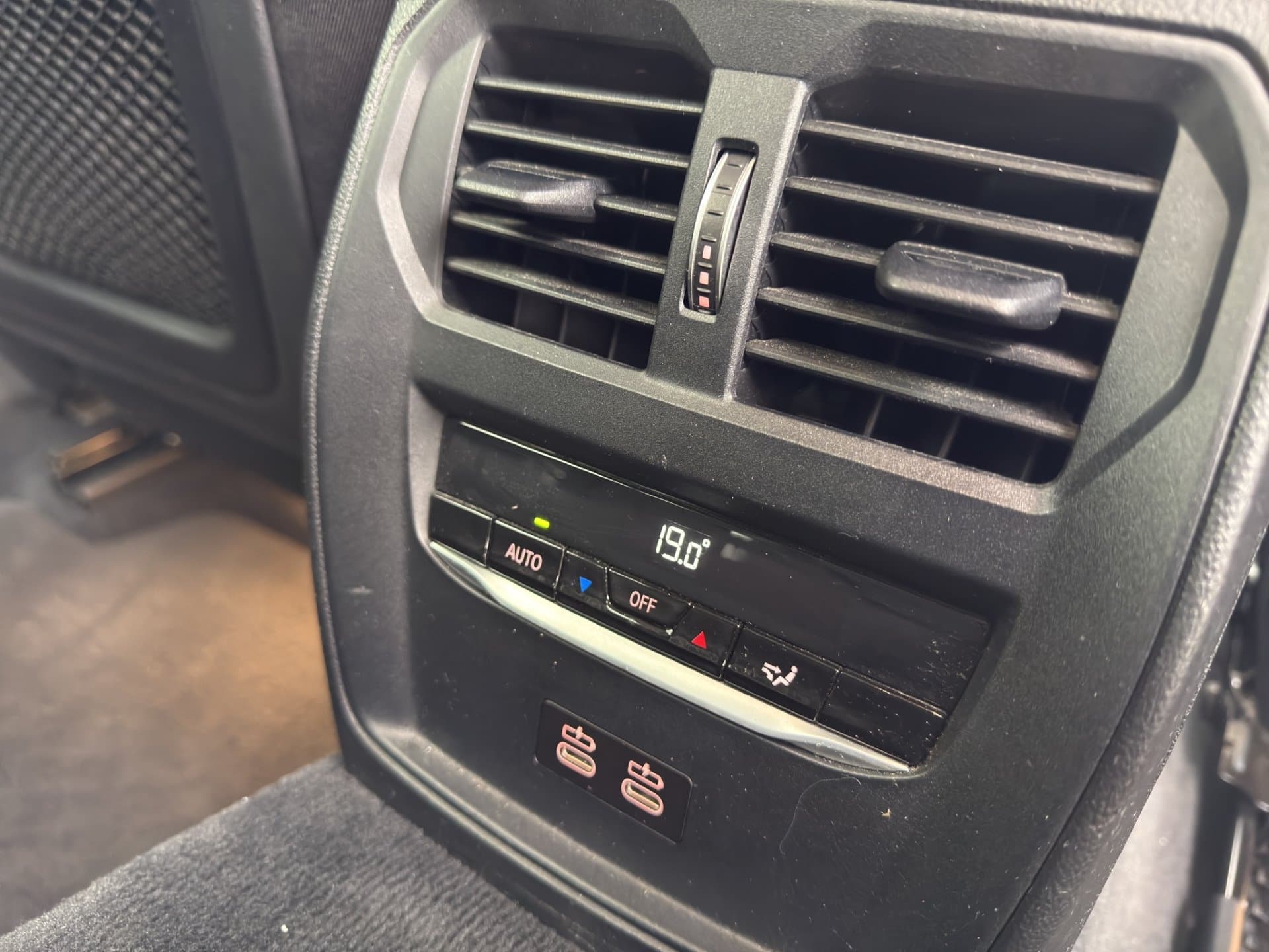 BMW 320d xDrive - Thumbnail 20