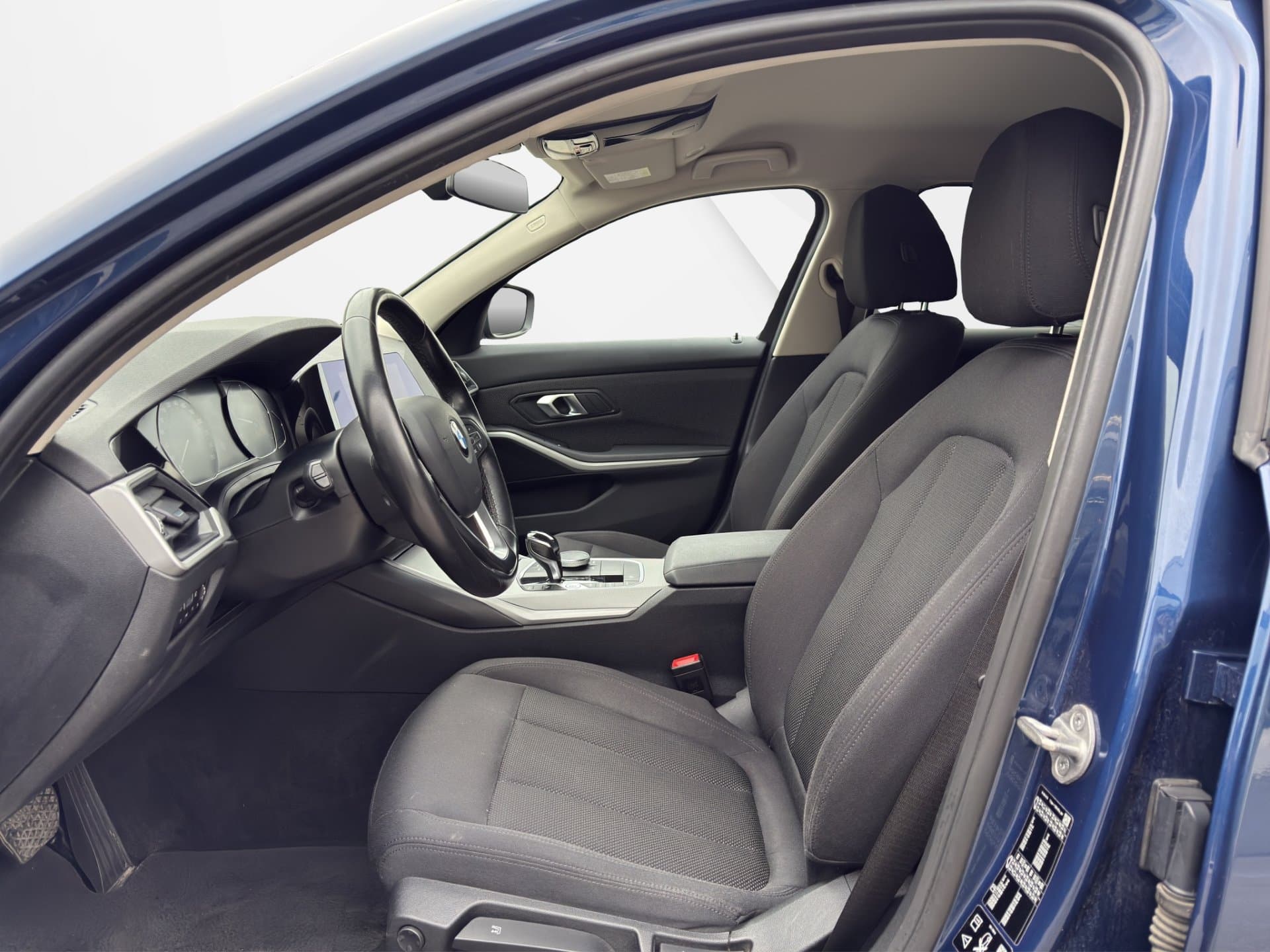 BMW 320d xDrive - Thumbnail 9