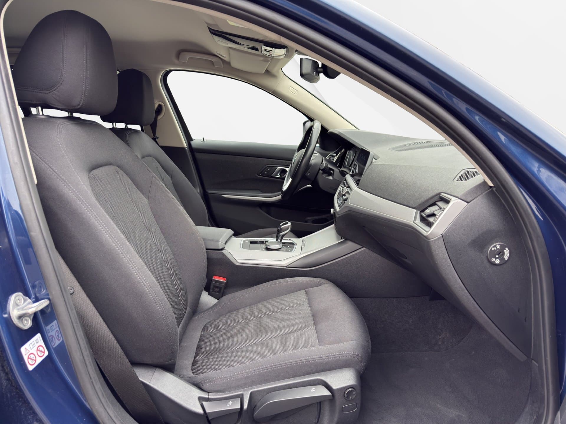 BMW 320d xDrive - Thumbnail 10