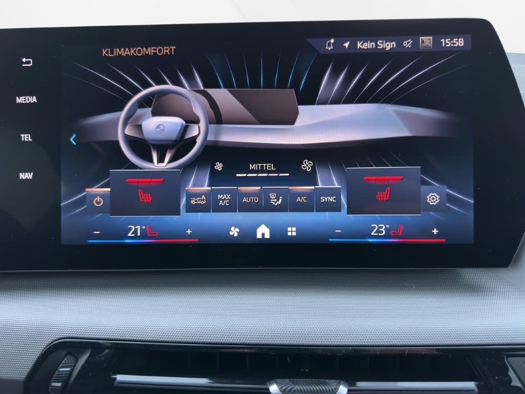 BMW 225e xDrive - Thumbnail 22