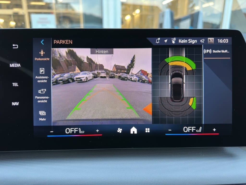 BMW 225e xDrive - Thumbnail 23