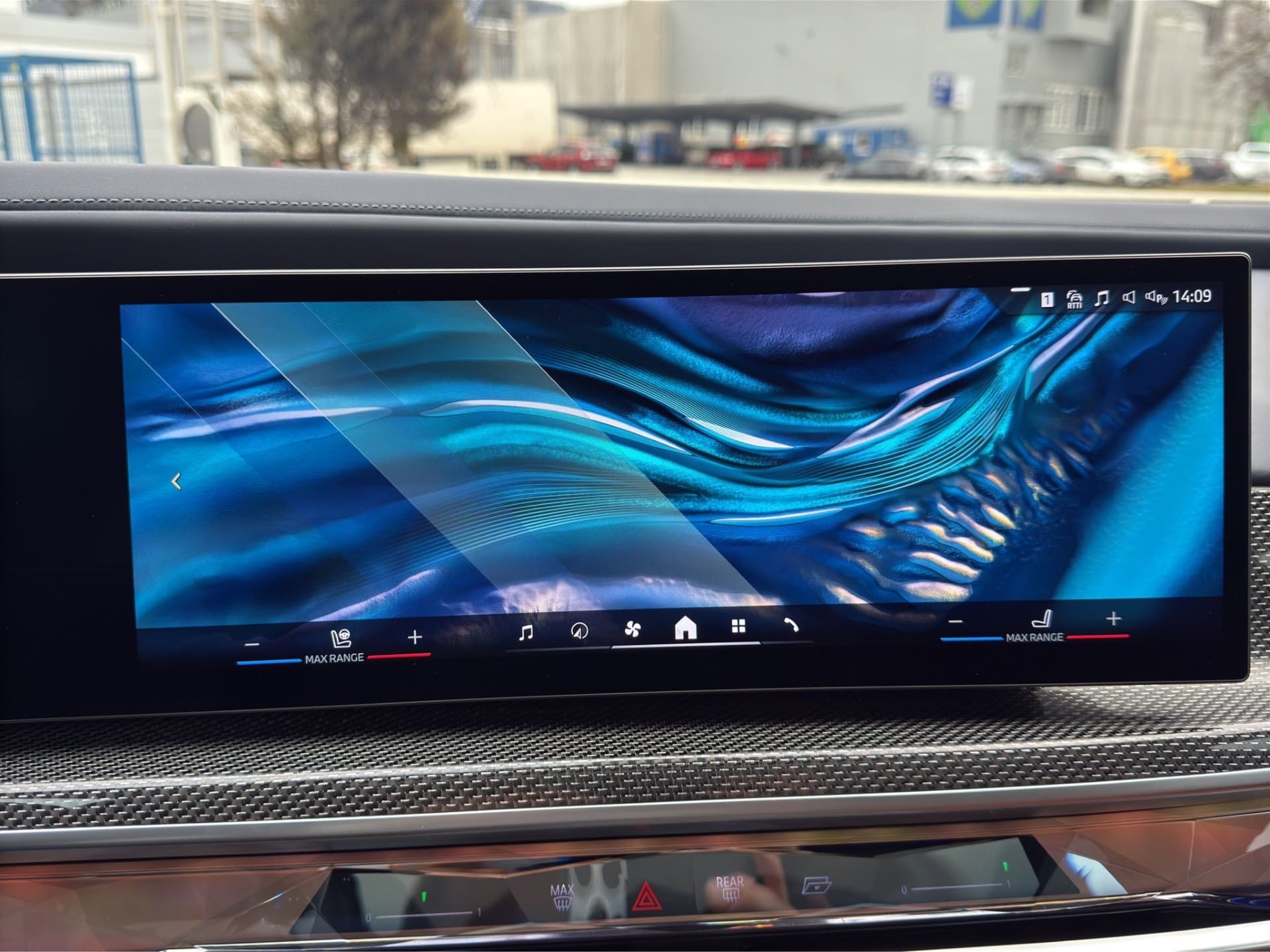 BMW i7 xDrive60 - Thumbnail 31