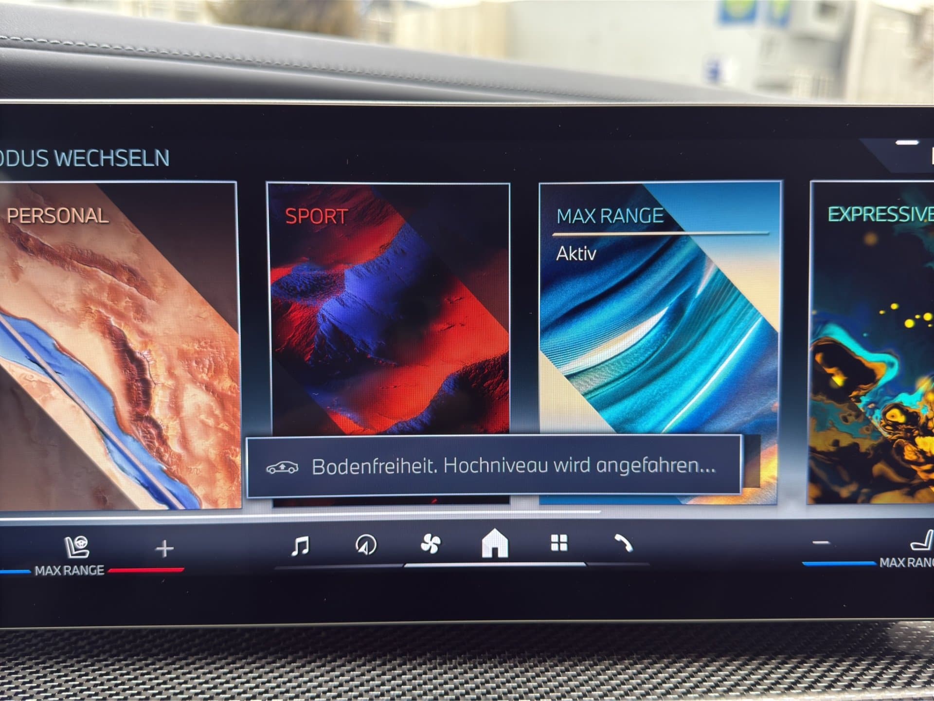 BMW i7 xDrive60 - Thumbnail 33