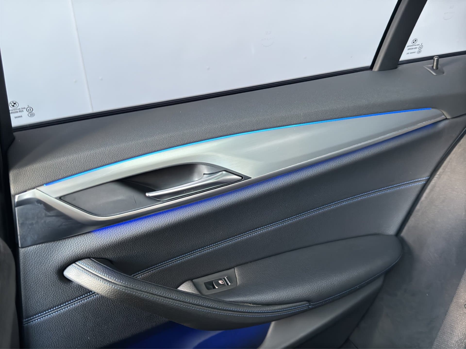 BMW 520d xDrive - Thumbnail 16