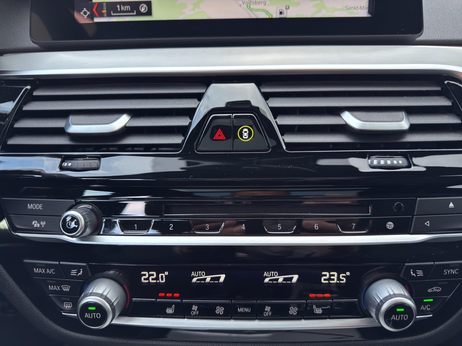 BMW 520d xDrive - Thumbnail 23