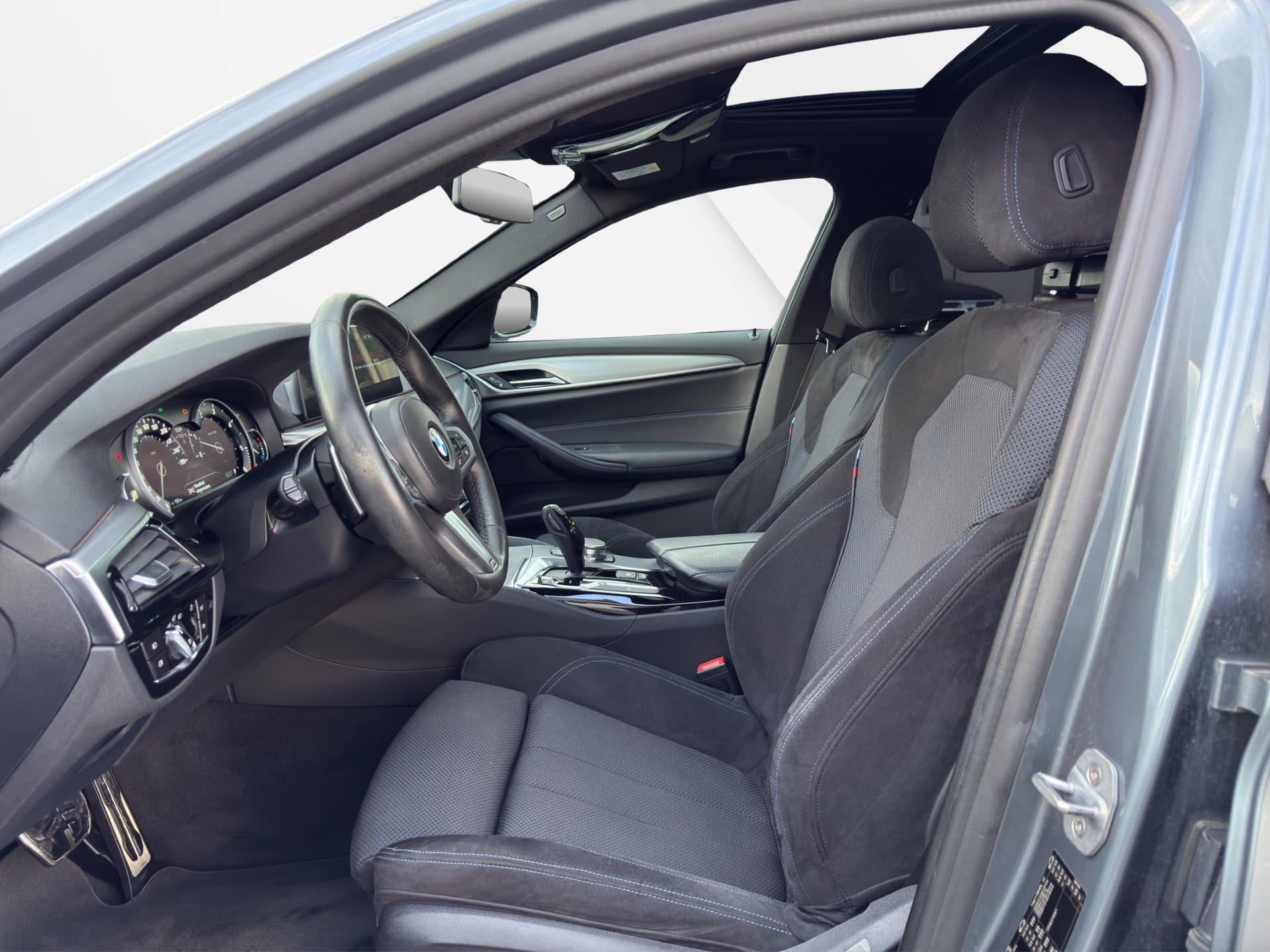 BMW 520d xDrive - Thumbnail 9