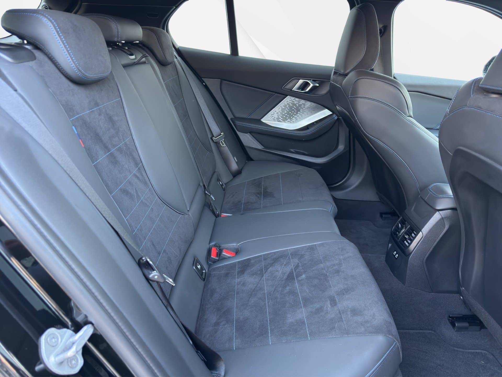 BMW 118d - Thumbnail 12