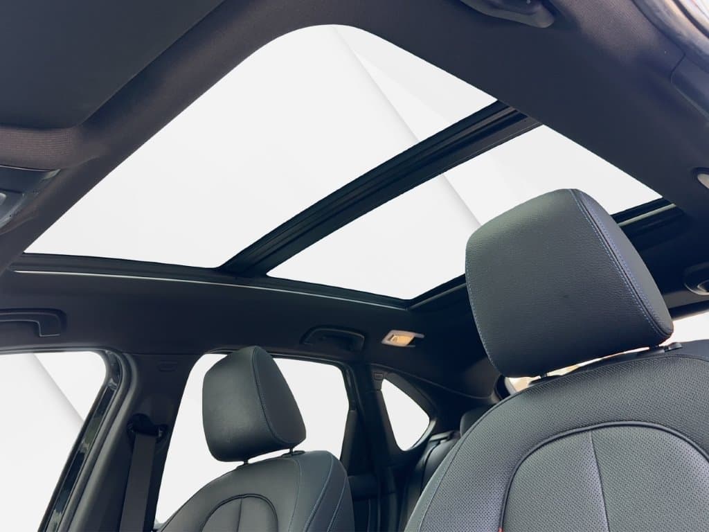 BMW 225xe - Thumbnail 11