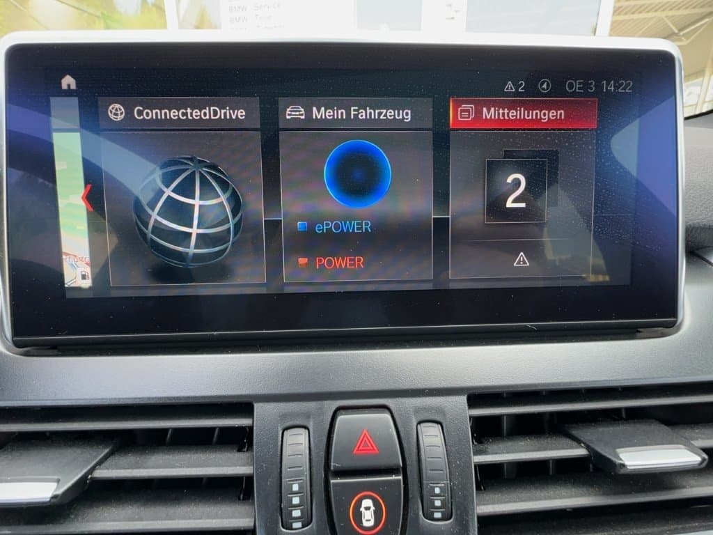 BMW 225xe - Thumbnail 19