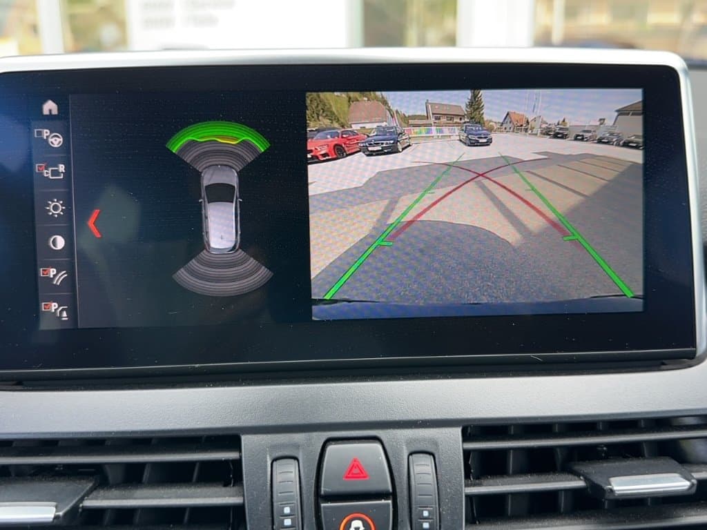 BMW 225xe - Thumbnail 22