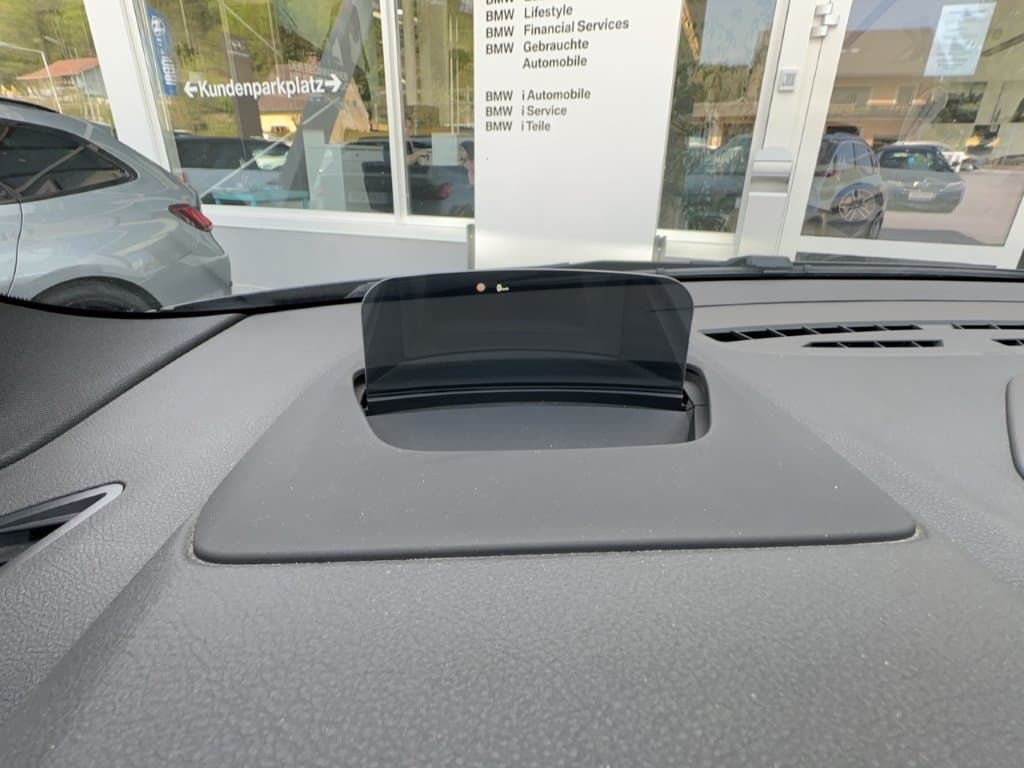 BMW 225xe - Thumbnail 24