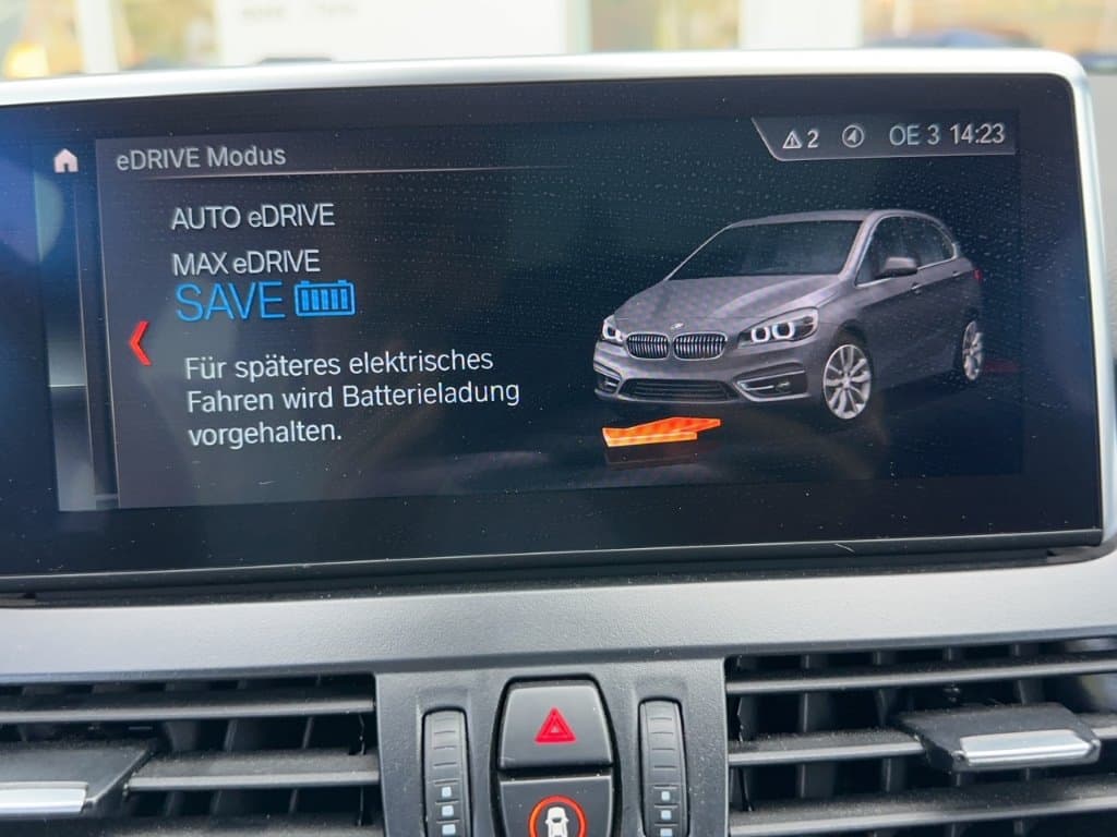 BMW 225xe - Thumbnail 32