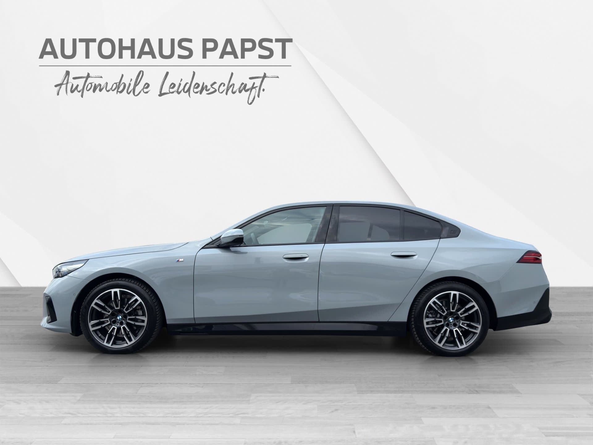 BMW 520d xDrive - Thumbnail 2