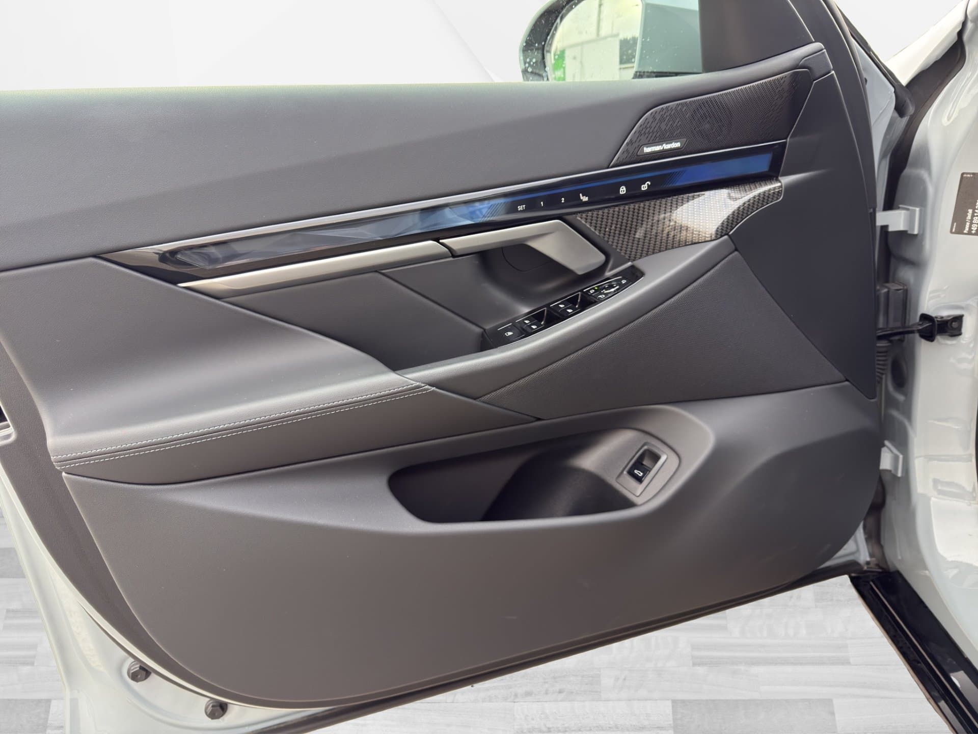 BMW 520d xDrive - Thumbnail 14