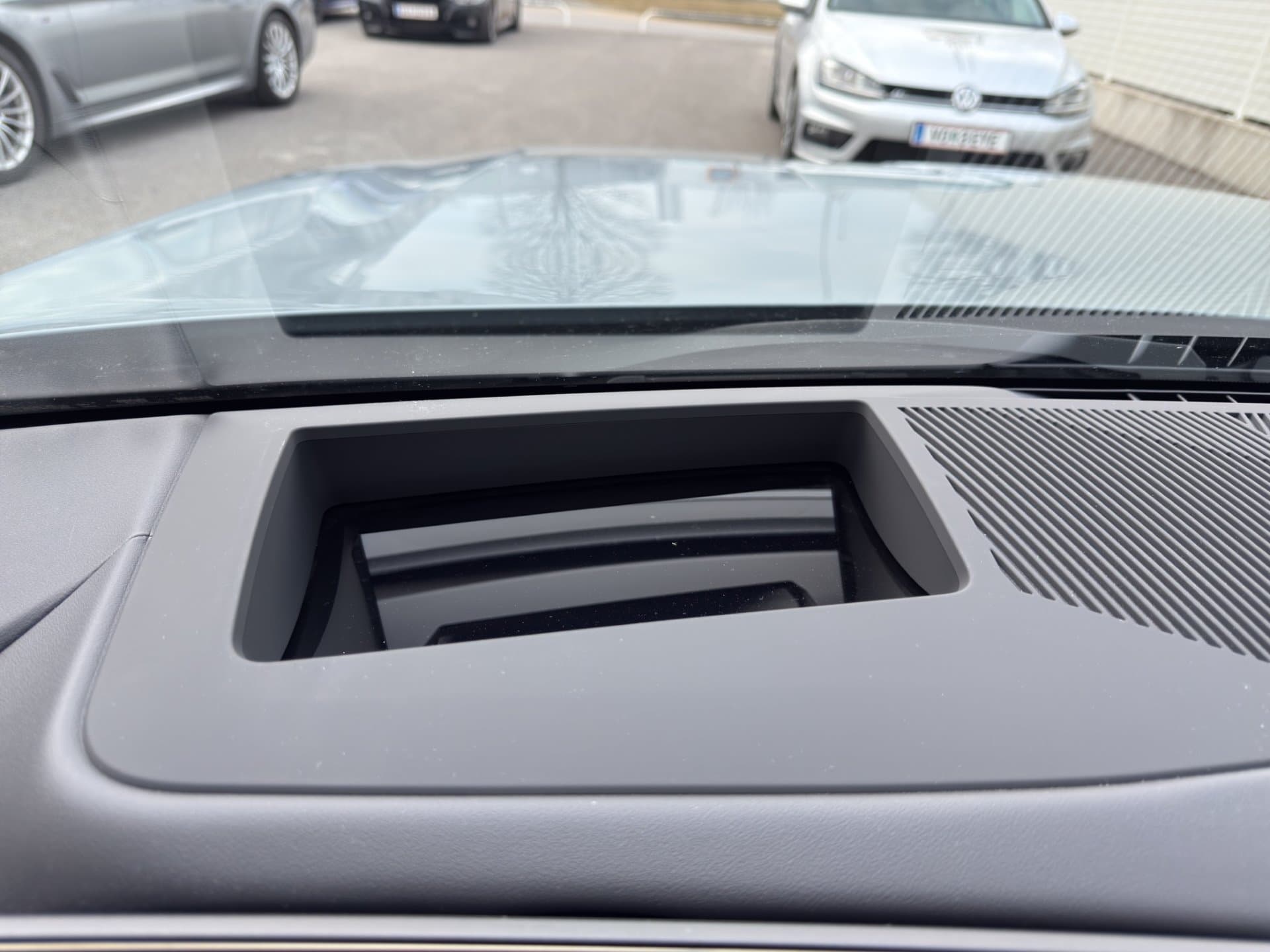 BMW 520d xDrive - Thumbnail 23