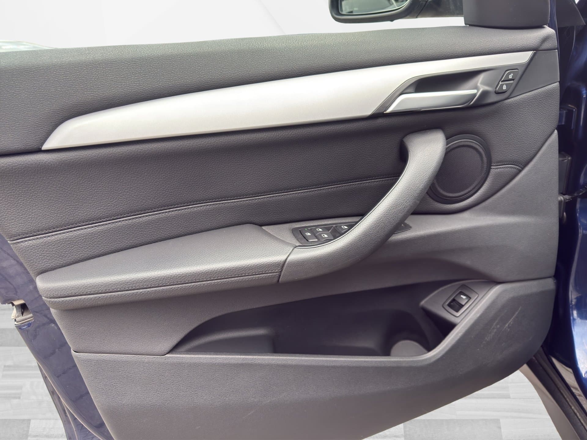 BMW X1 sDrive16d - Thumbnail 14