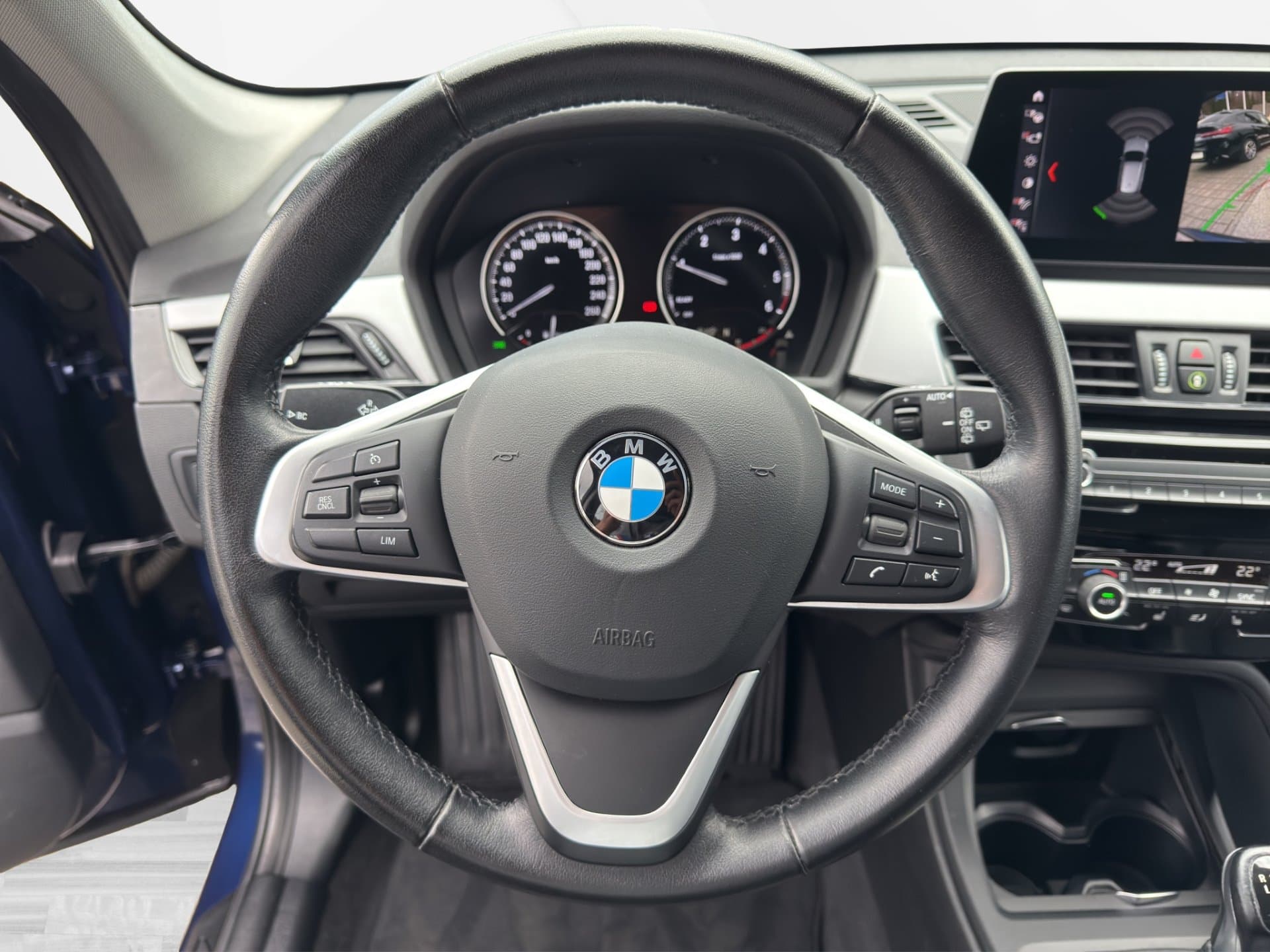 BMW X1 sDrive16d - Thumbnail 17