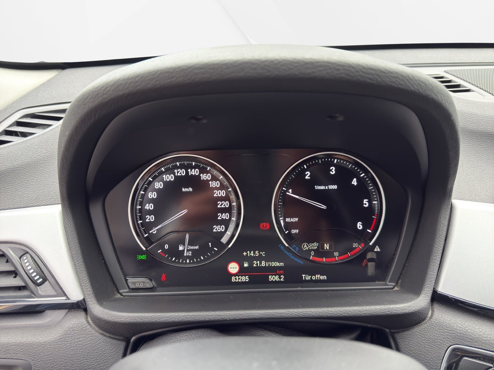 BMW X1 sDrive16d - Thumbnail 18