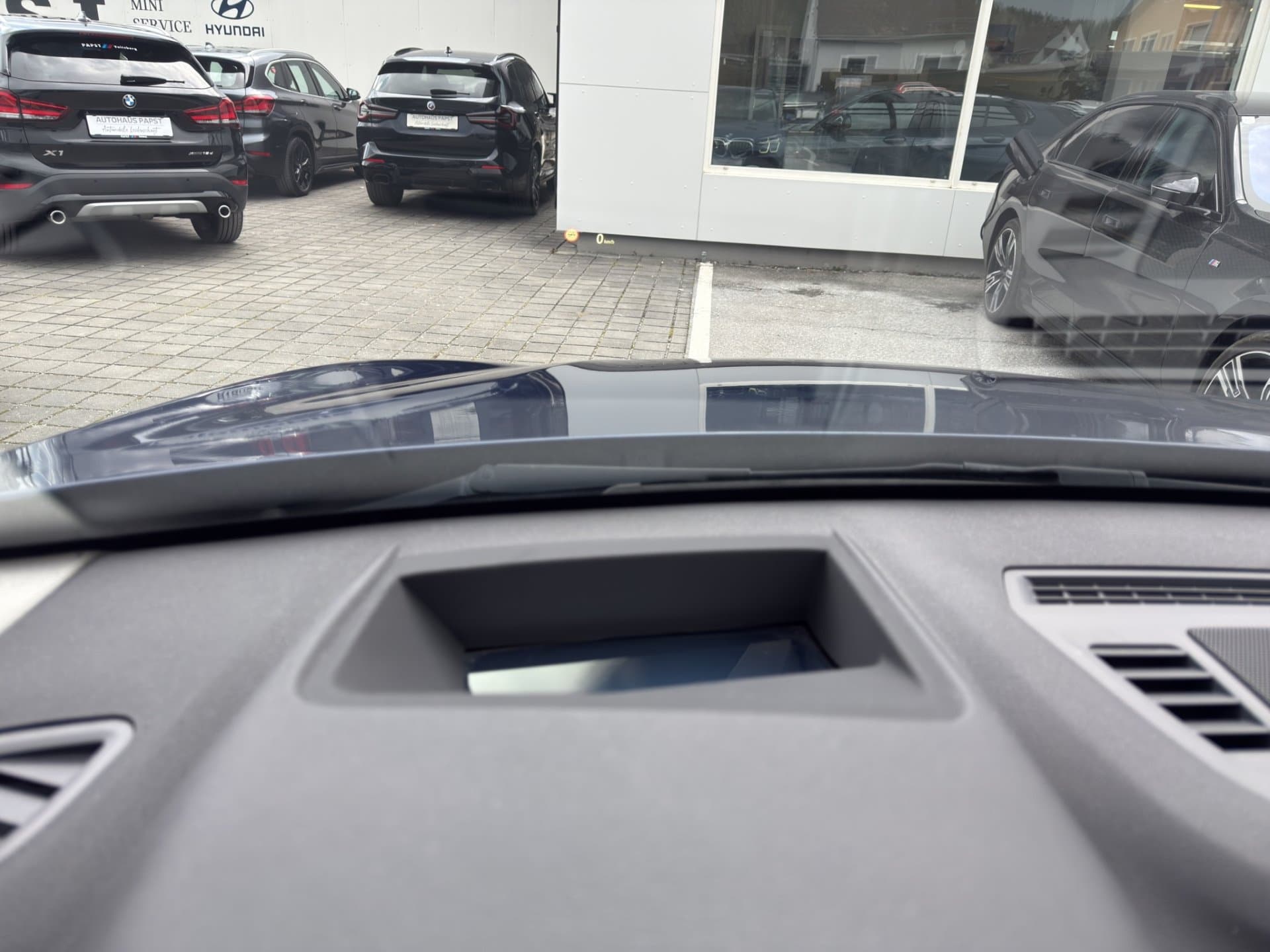 BMW X1 sDrive16d - Thumbnail 20