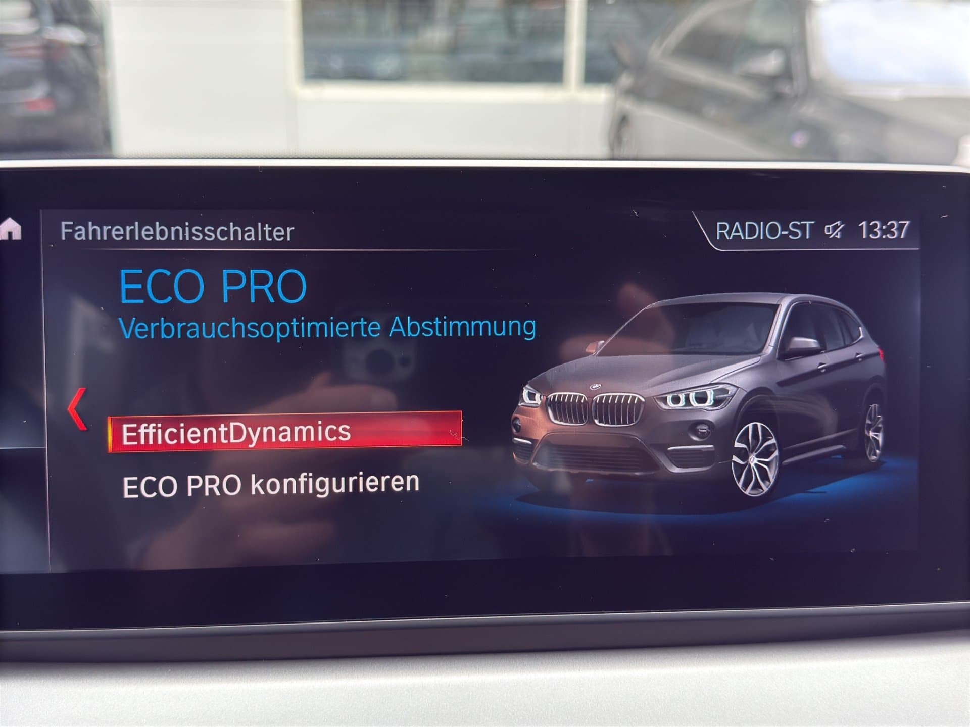 BMW X1 sDrive16d - Thumbnail 27