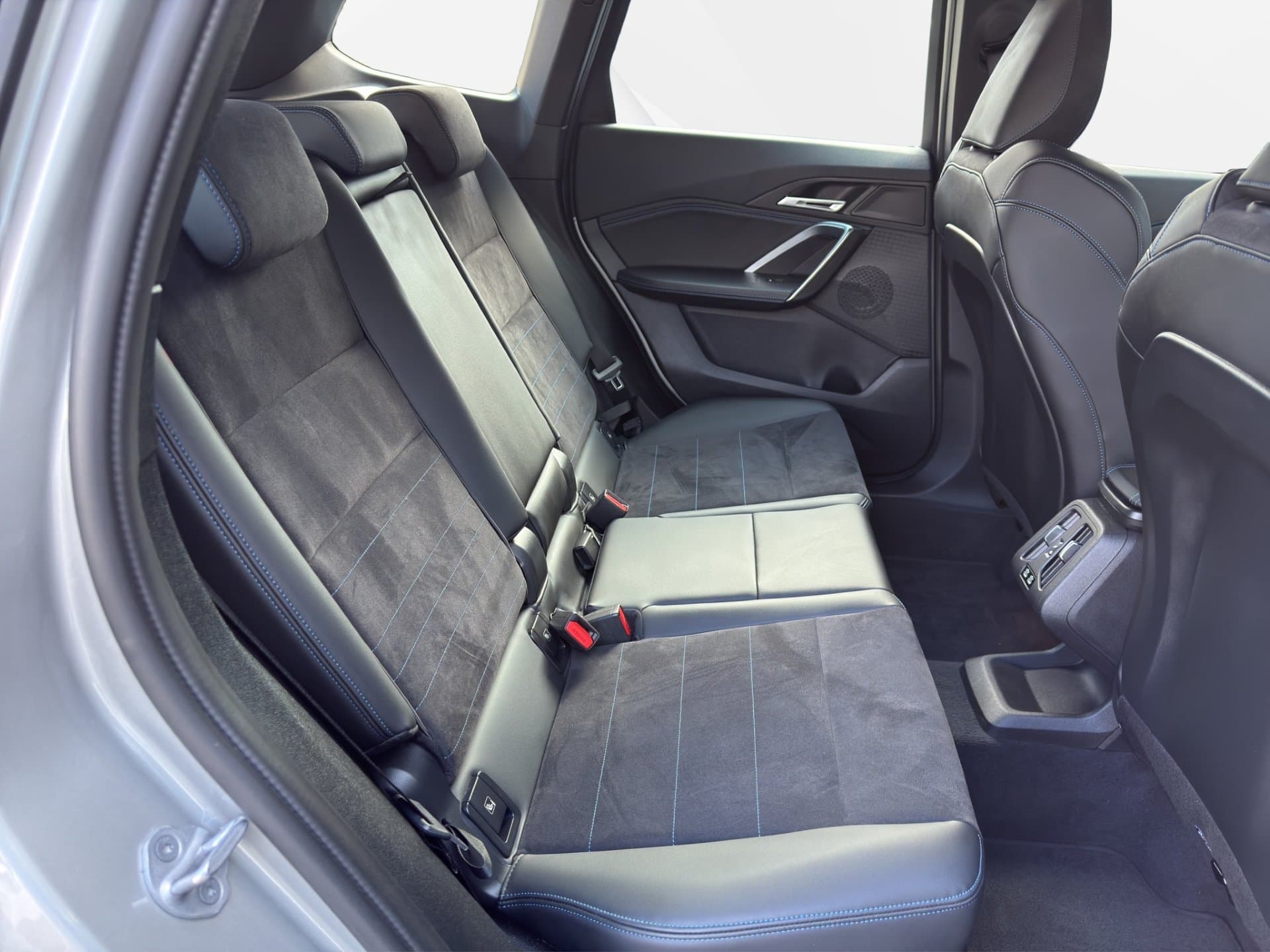 BMW X1 sDrive18i - Thumbnail 11