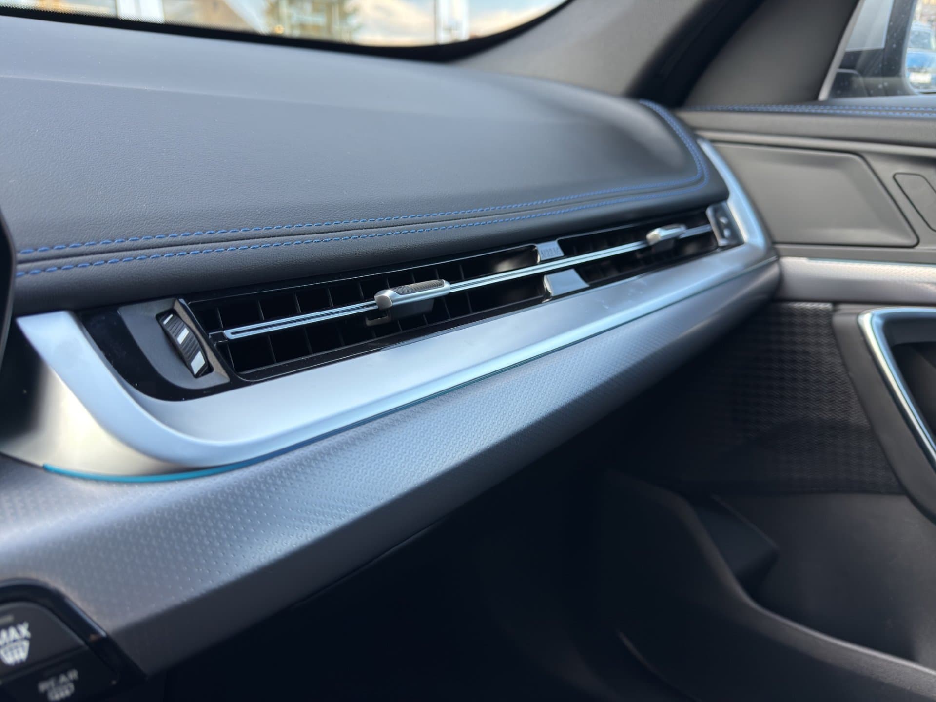 BMW X1 sDrive18i - Thumbnail 22