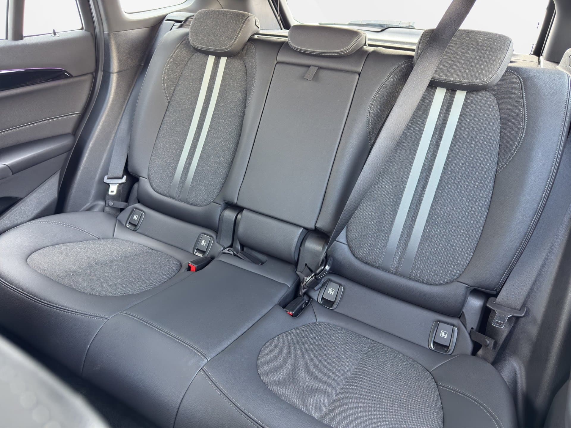 BMW X1 xDrive25e - Thumbnail 11