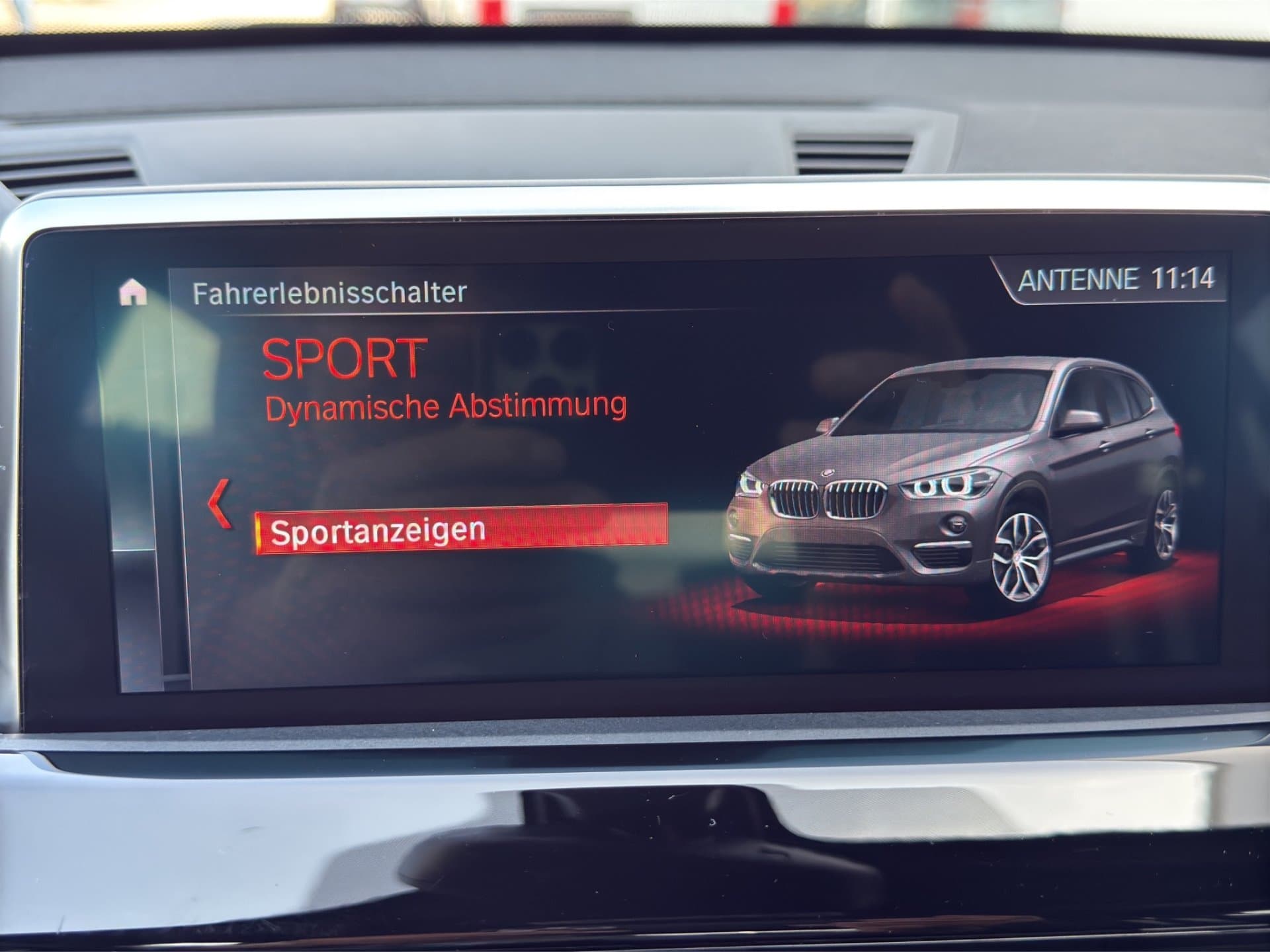 BMW X1 xDrive25e - Thumbnail 31