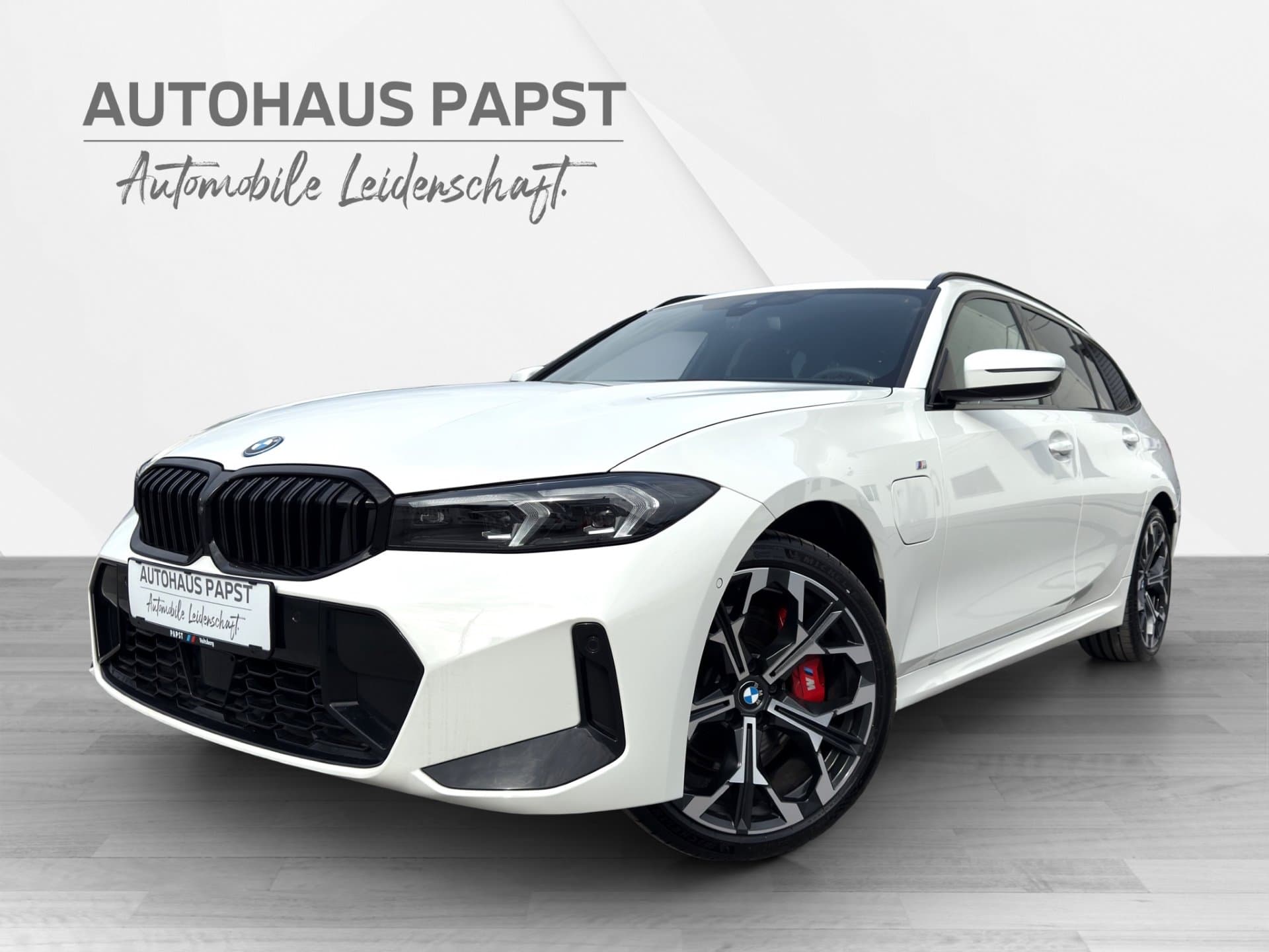 BMW 330e xDrive - Bild 1