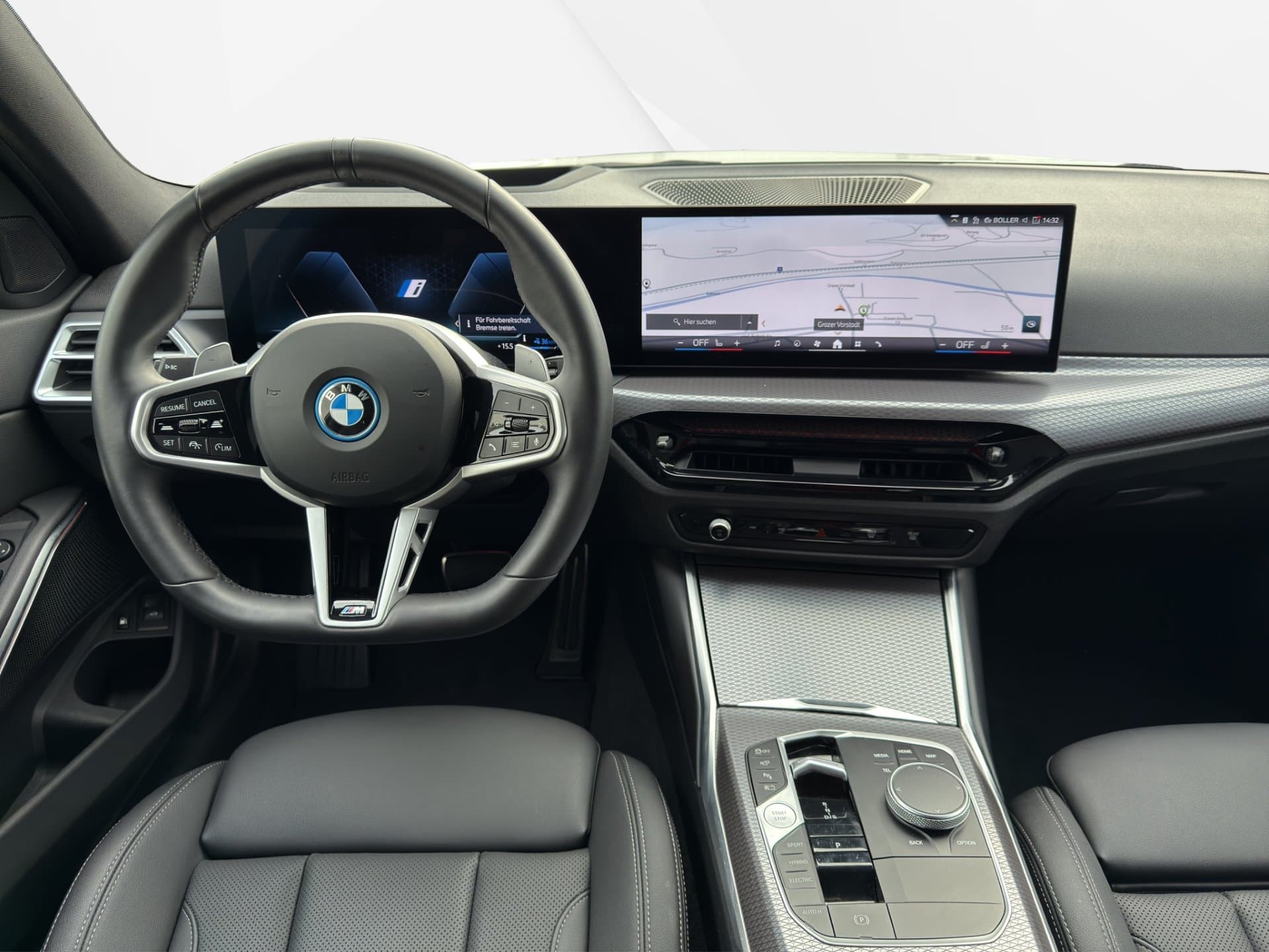 BMW 330e xDrive - Thumbnail 16