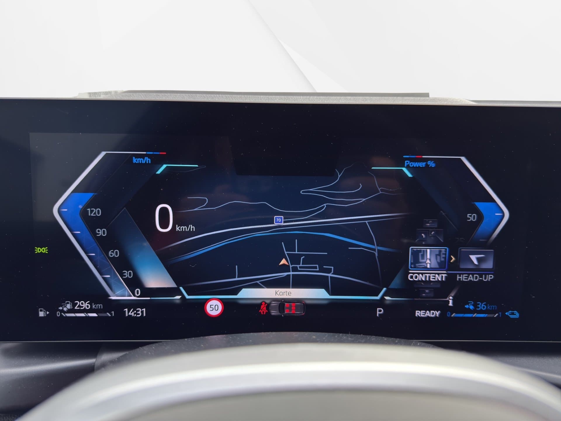 BMW 330e xDrive - Thumbnail 19