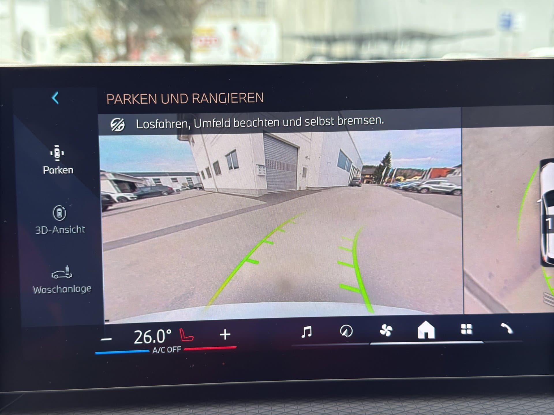 BMW 330e xDrive - Thumbnail 28