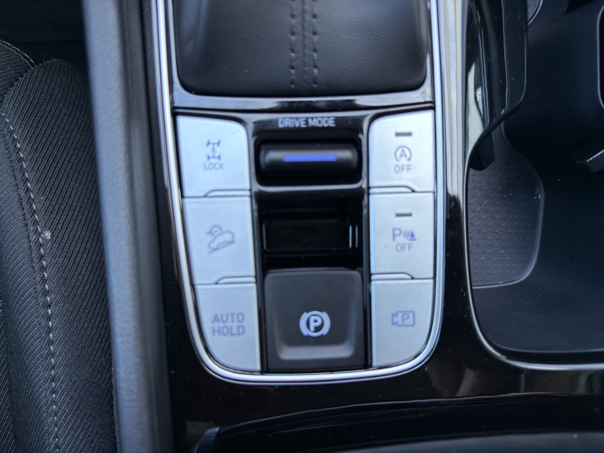 Hyundai Tucson 1,6 CRDI 4WD 48V Smart - Thumbnail 24