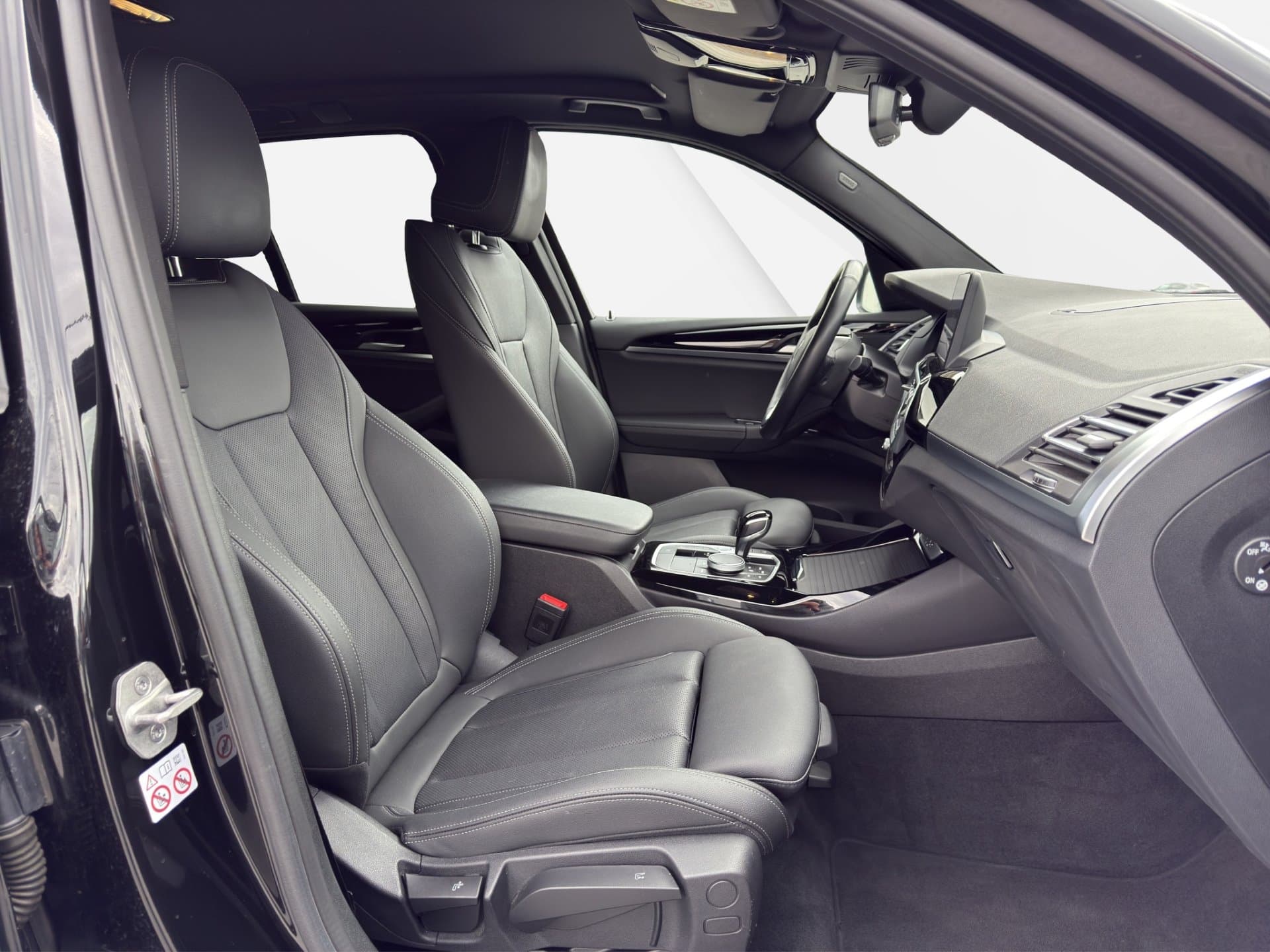 BMW X3 xDrive 20d - Thumbnail 16