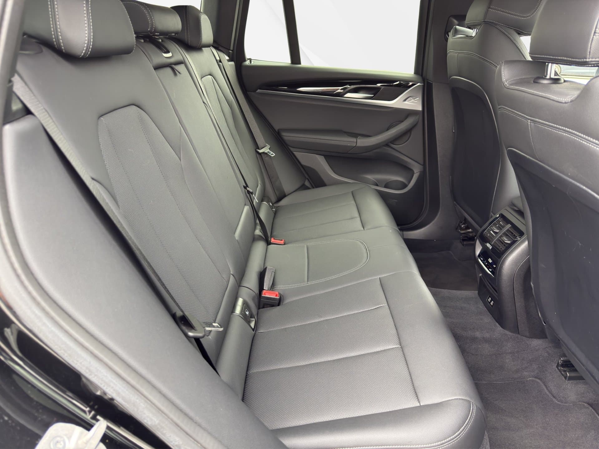BMW X3 xDrive 20d - Thumbnail 17