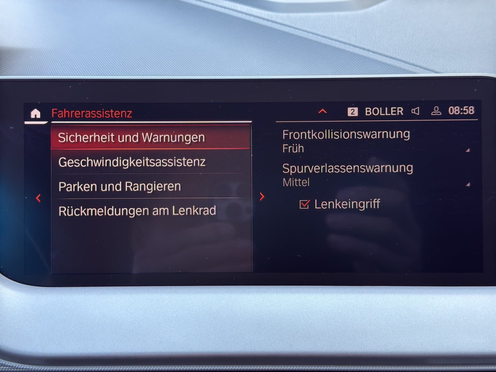 BMW 116i - Thumbnail 23