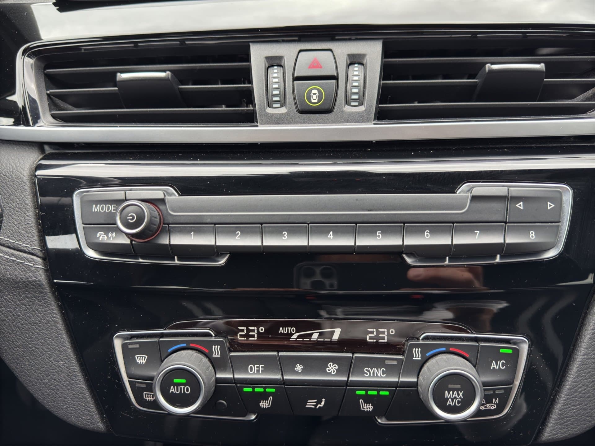 BMW X1 xDrive25e - Thumbnail 26