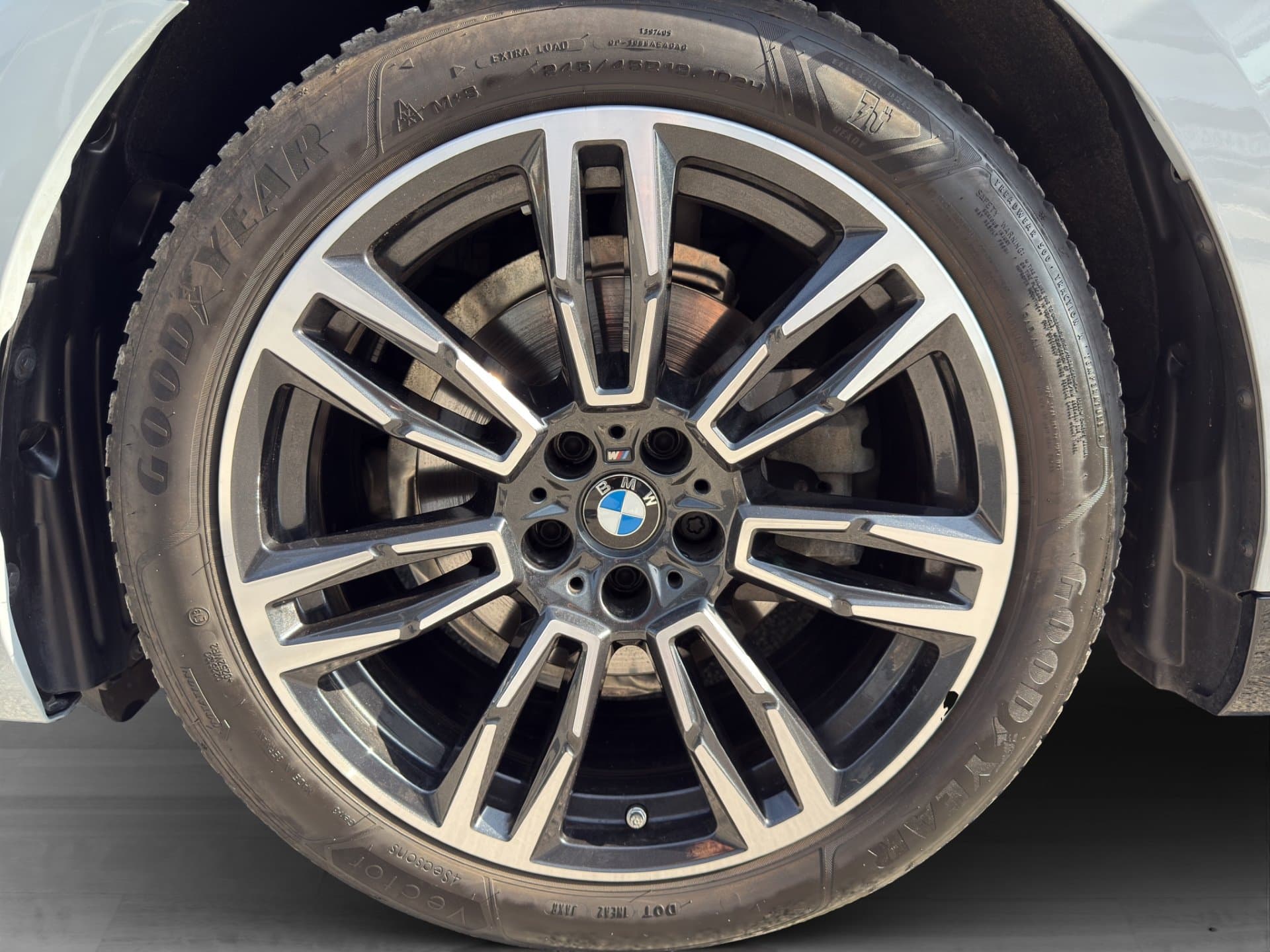 BMW 520d xDrive - Thumbnail 41