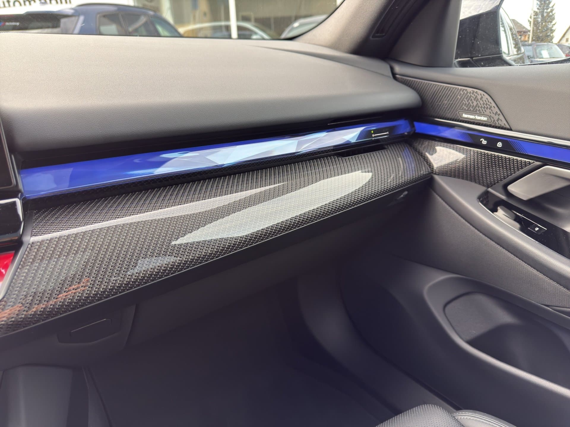 BMW 520d xDrive - Thumbnail 23