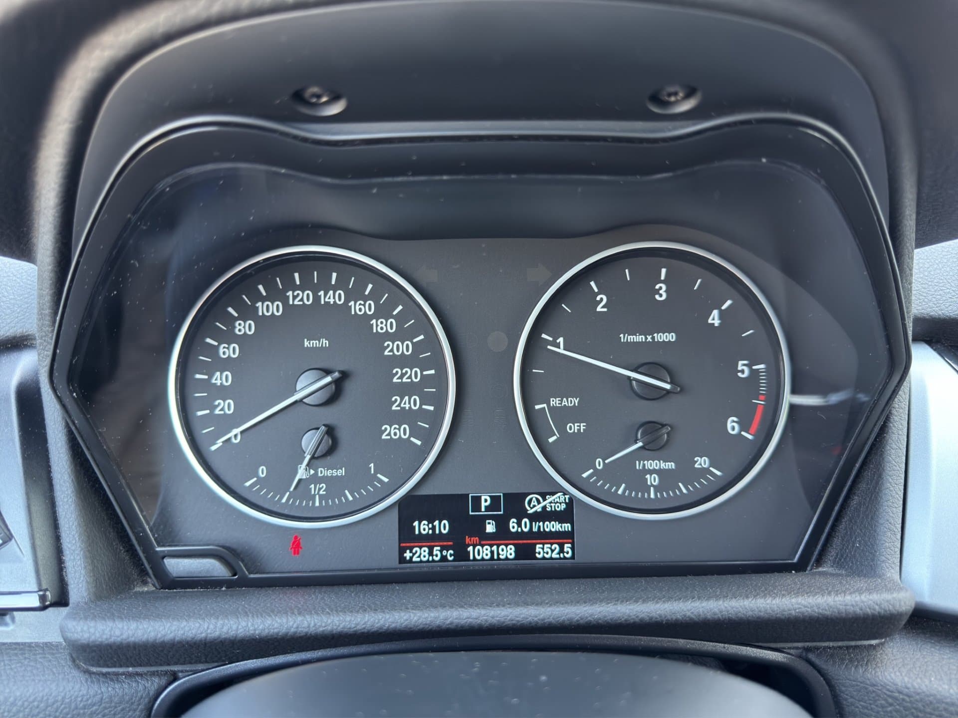 BMW 218d - Thumbnail 19