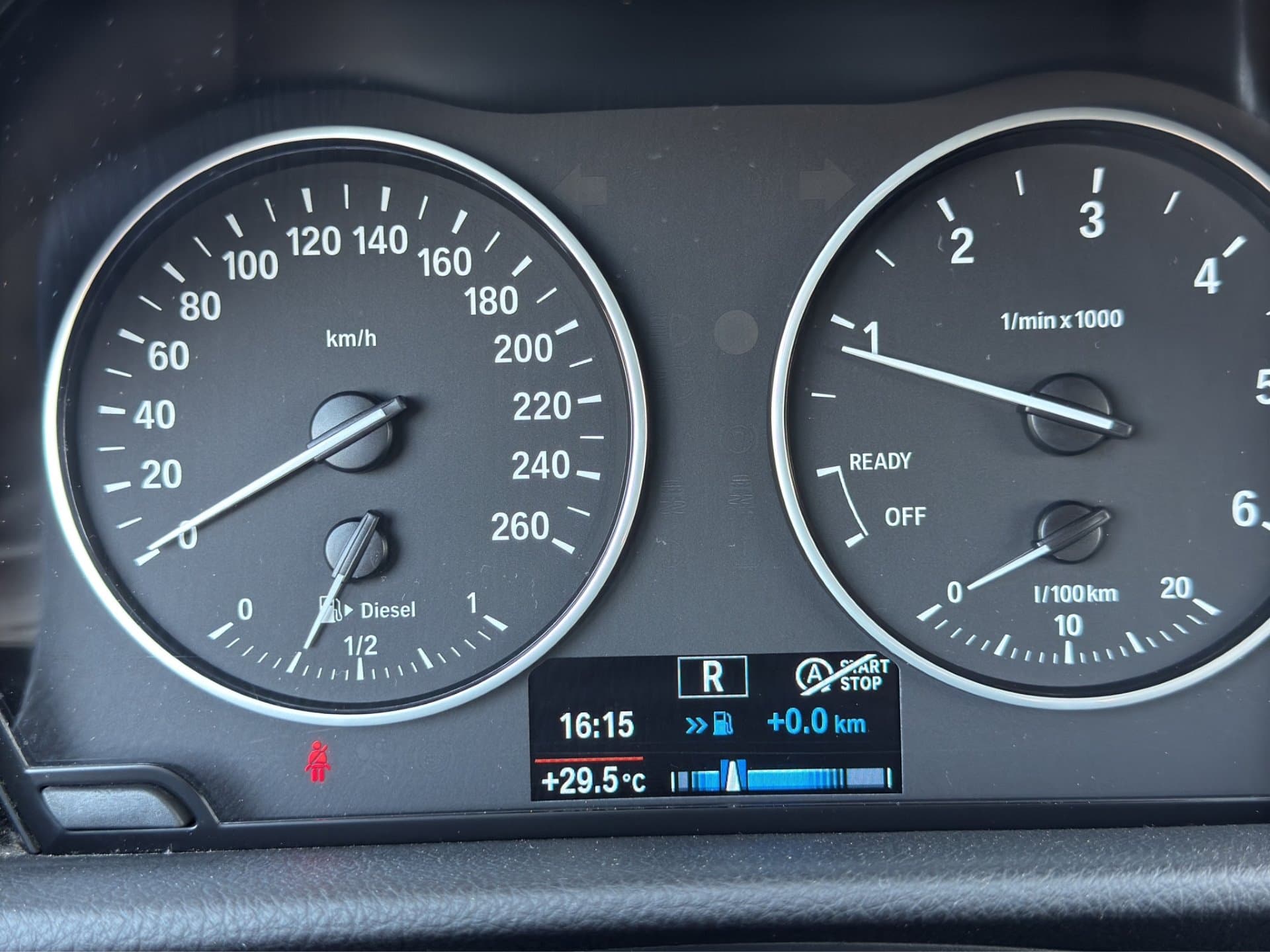 BMW 218d - Thumbnail 20