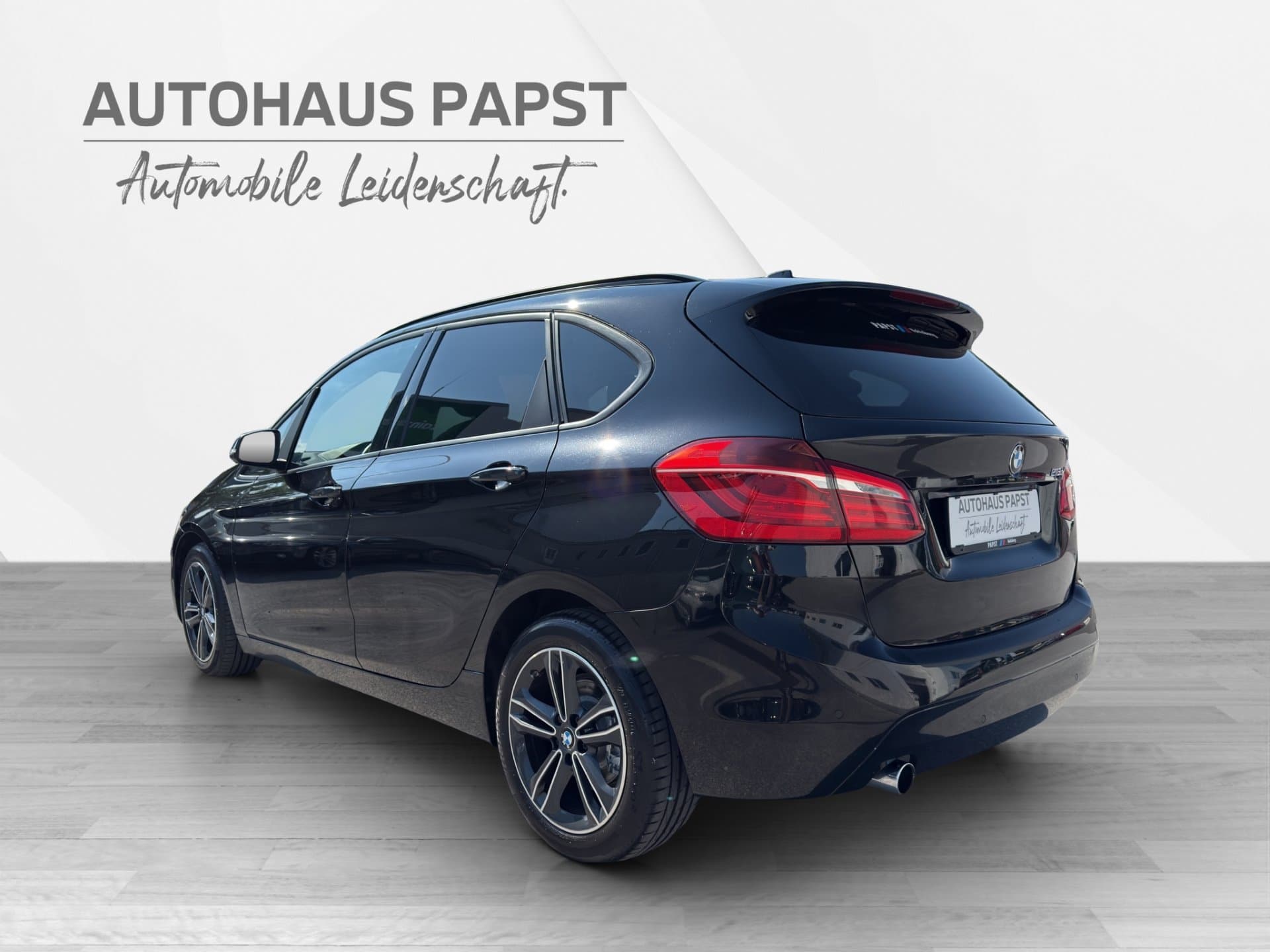 BMW 218d - Thumbnail 3
