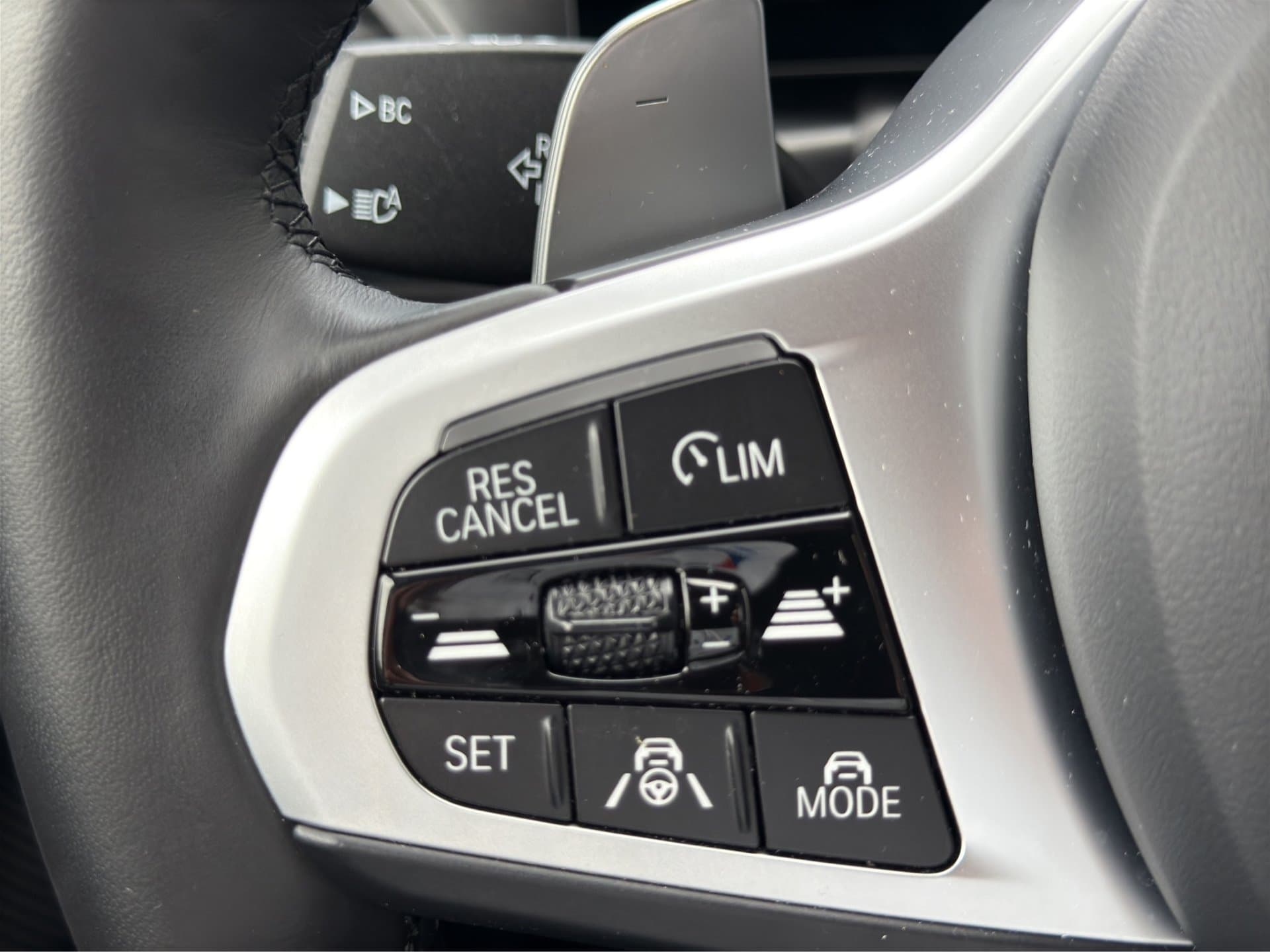 BMW 320d xDrive - Thumbnail 18