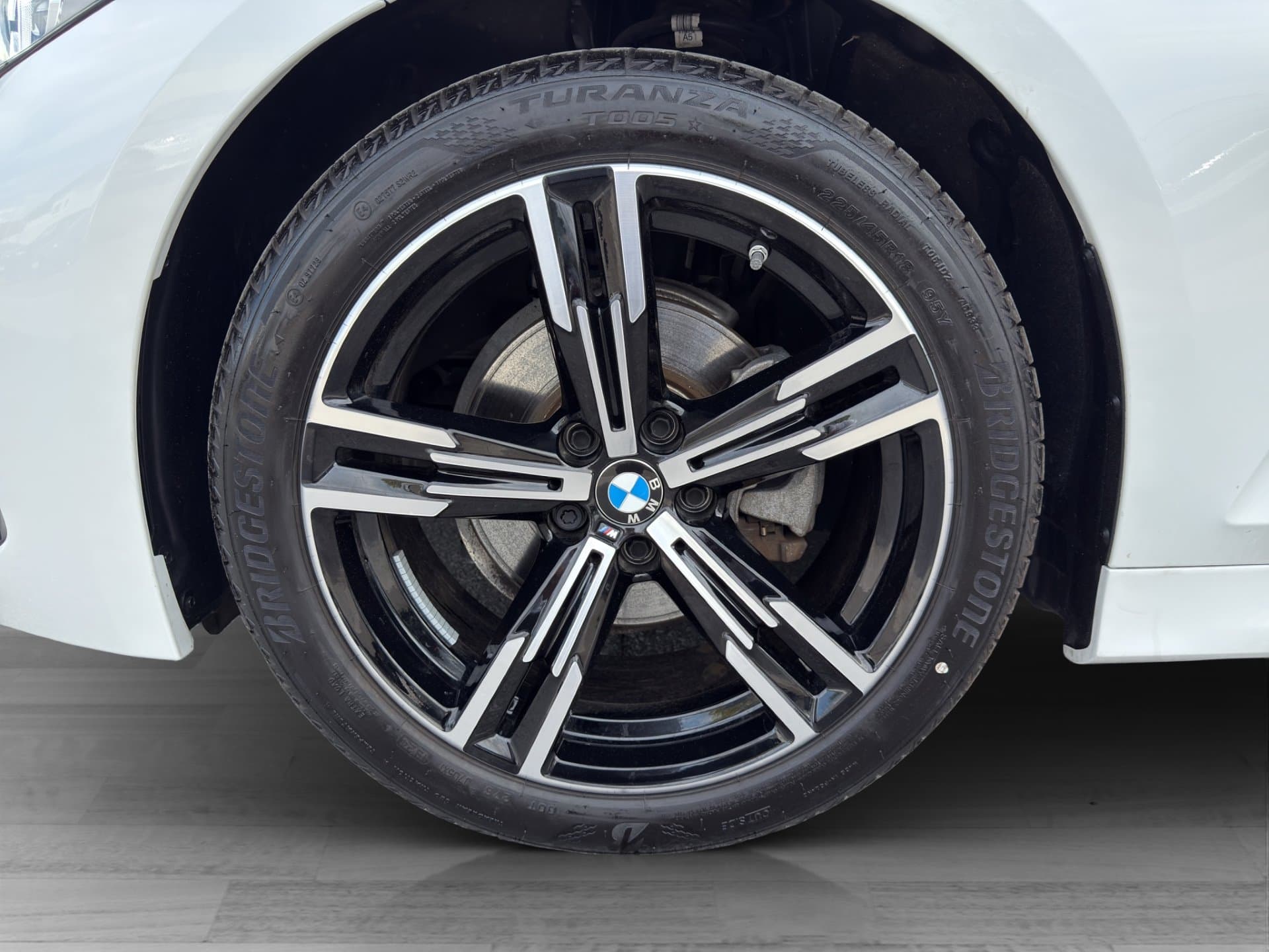 BMW 320d xDrive - Thumbnail 35