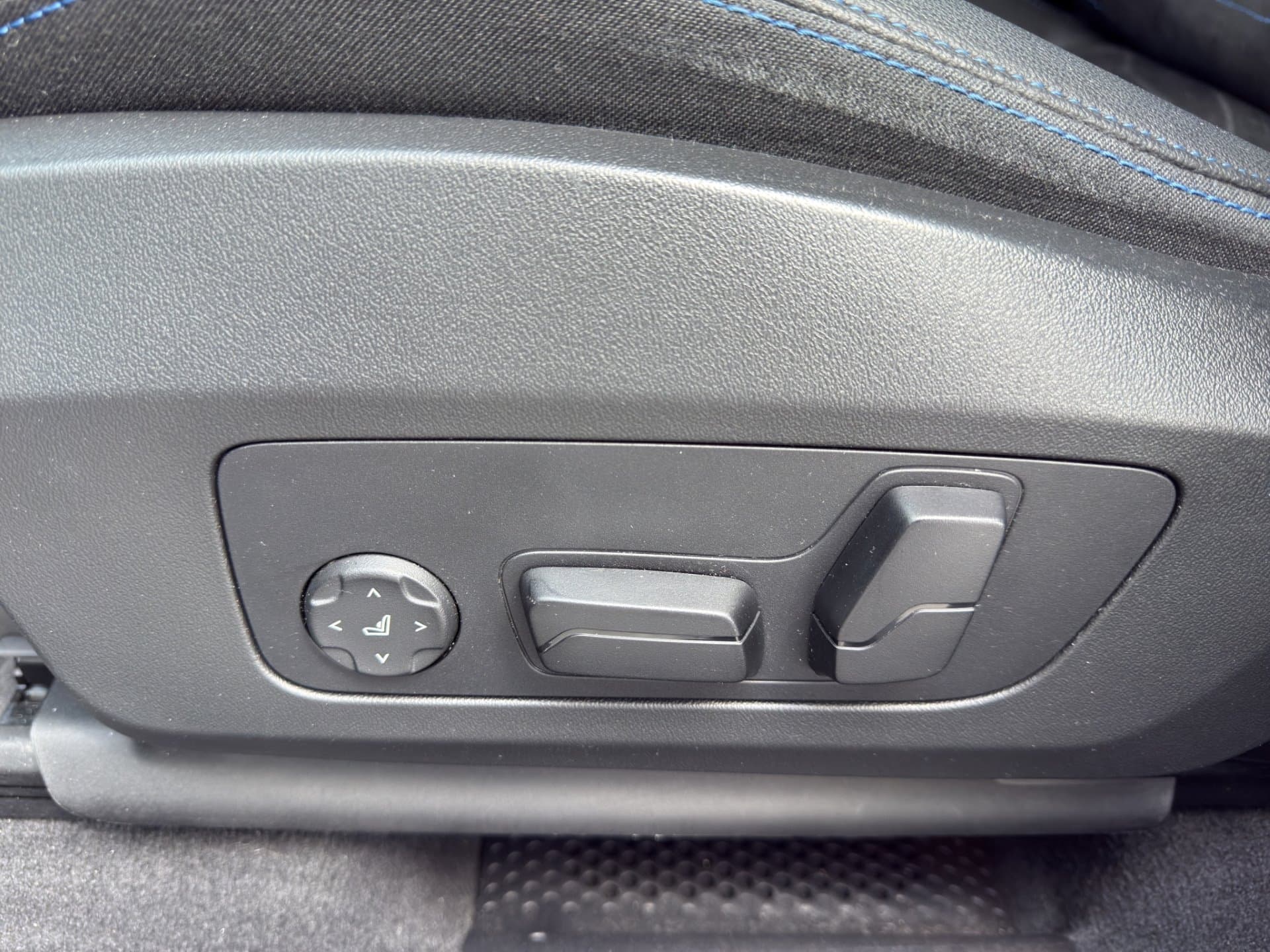 BMW X1 xDrive20d - Thumbnail 14