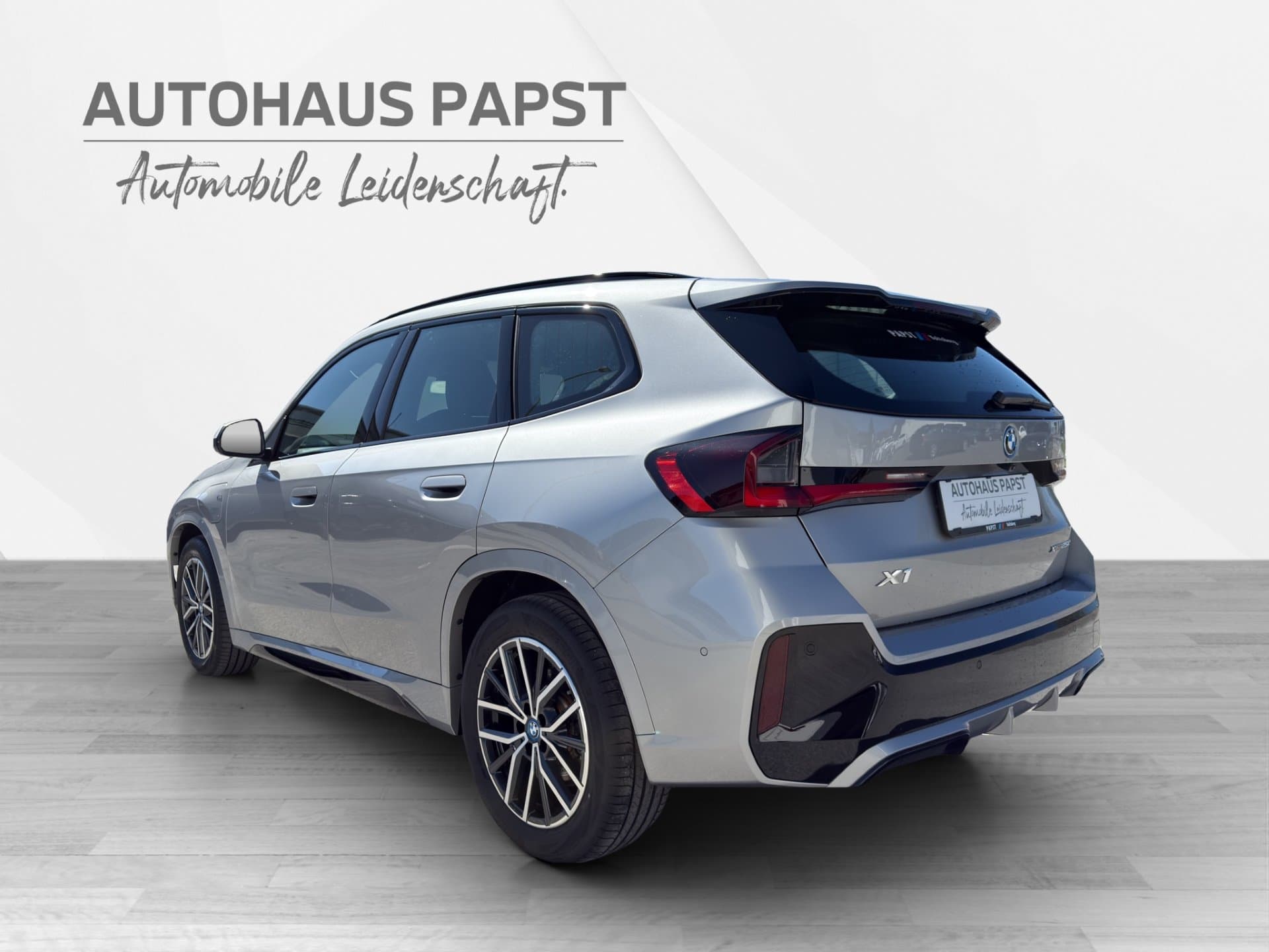 BMW X1 xDrive25e - Thumbnail 3