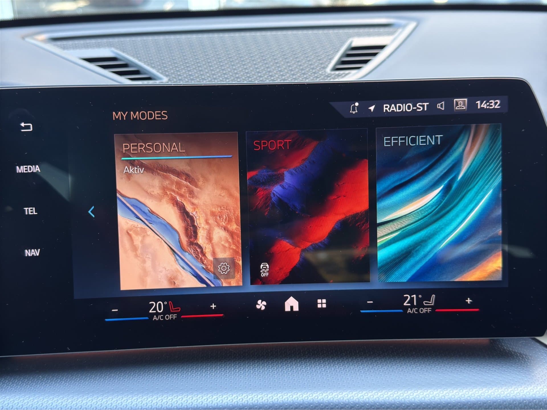 BMW X1 xDrive25e - Thumbnail 26